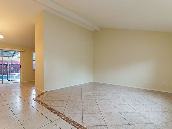 3rd image of 10107 Timber Oaks Ct