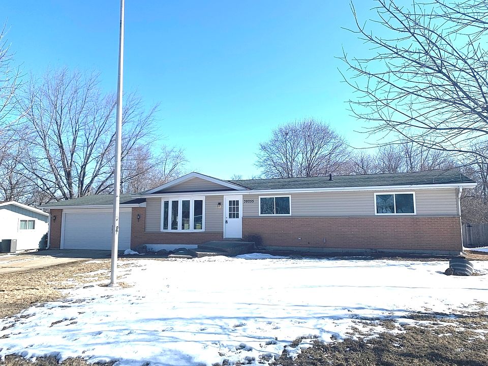 1st image of 38055 N Coolidge Ave