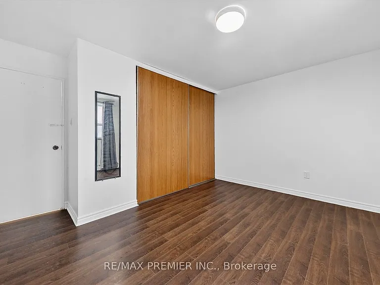 3555 Derry Rd E #712 — Photo 6