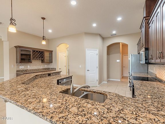 4th image of 3343 W Locanda Cir