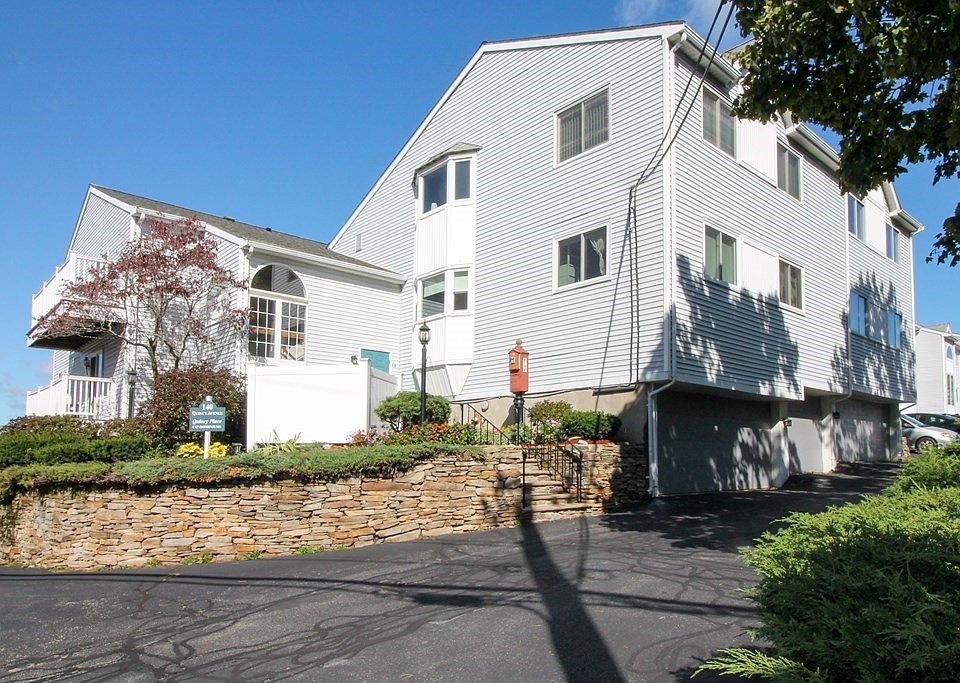 1st image of 140 Quincy Ave Unit 6