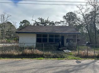 9045 W Rabby St, Bayou La Batre, AL 36509