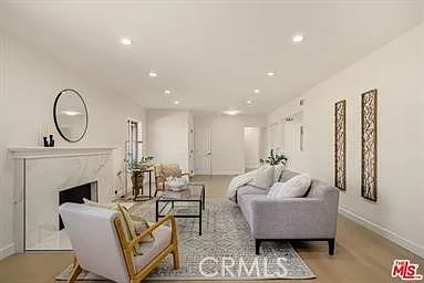 91 W Gainsborough Rd — Photo 10