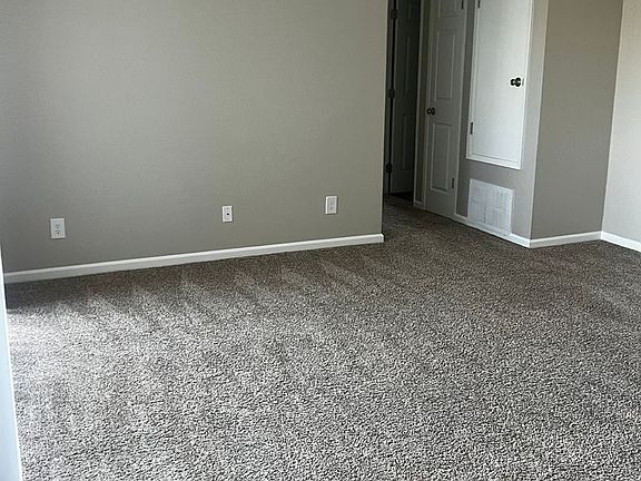 5th image of 683 N Haney Ave #6201
