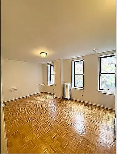 203 E 27th St #6 Photo 1