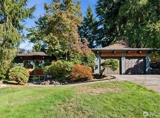 525 Forrest Park Dr, Fircrest, WA 98466