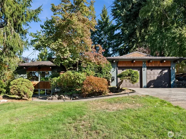 525 Forrest Park Dr, Fircrest, WA 98466