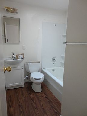 5th image of 9141 Irvington Ave