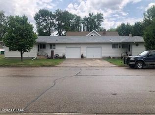 502 4th St, Hatton, ND 58240