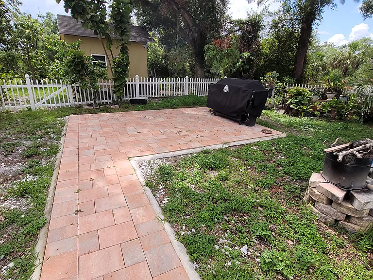 8320 Woodlake Pl — Photo 36