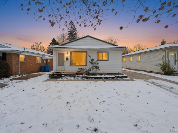 3941 Huron St, Dearborn Heights, MI 48125