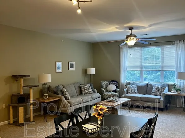 5212 Nuthall Dr Unit 206, Virginia Beach, VA 23455
