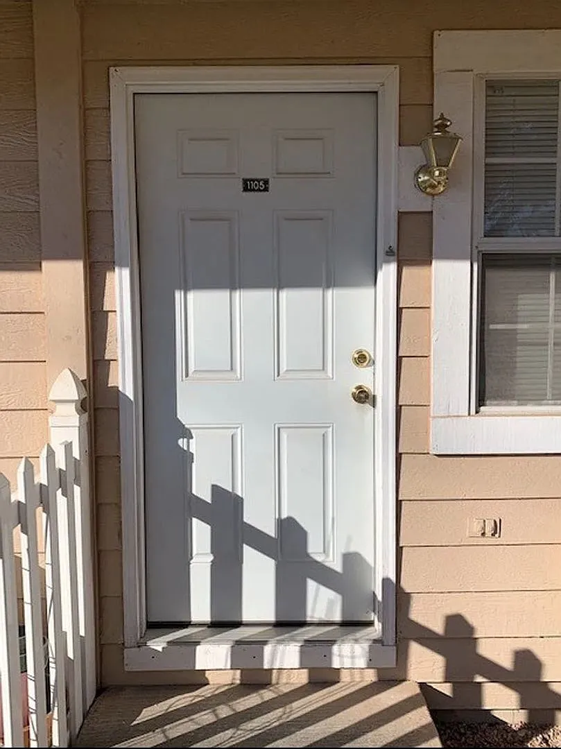 Springtree Gardens Condo — Photo 2