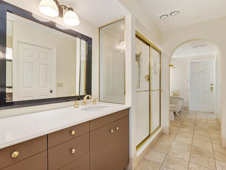 575 N Lake Way — Photo 14