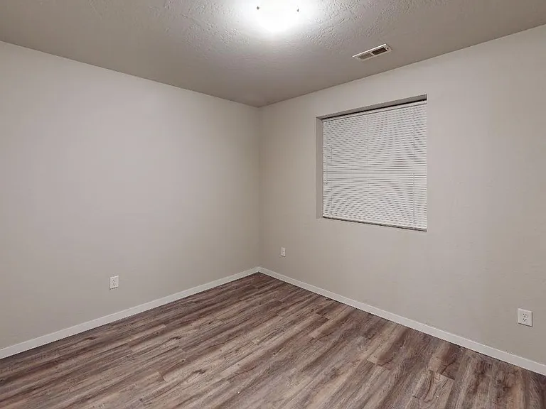 605 Liberty Park Dr — Photo 8