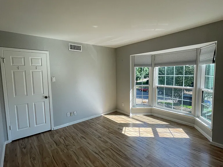 3904 Rawlins St — Photo 4