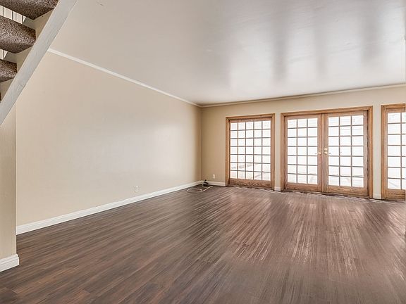 2nd image of 3016 El Camino Ave