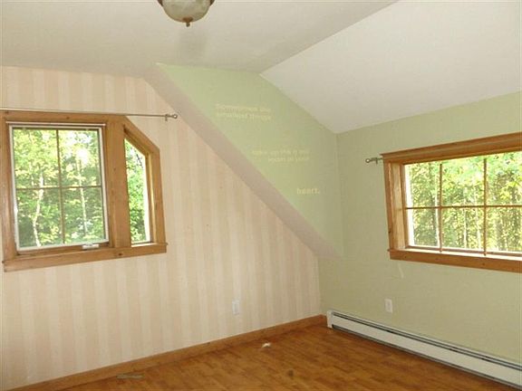 3rd image of 520 Tuxford Ct