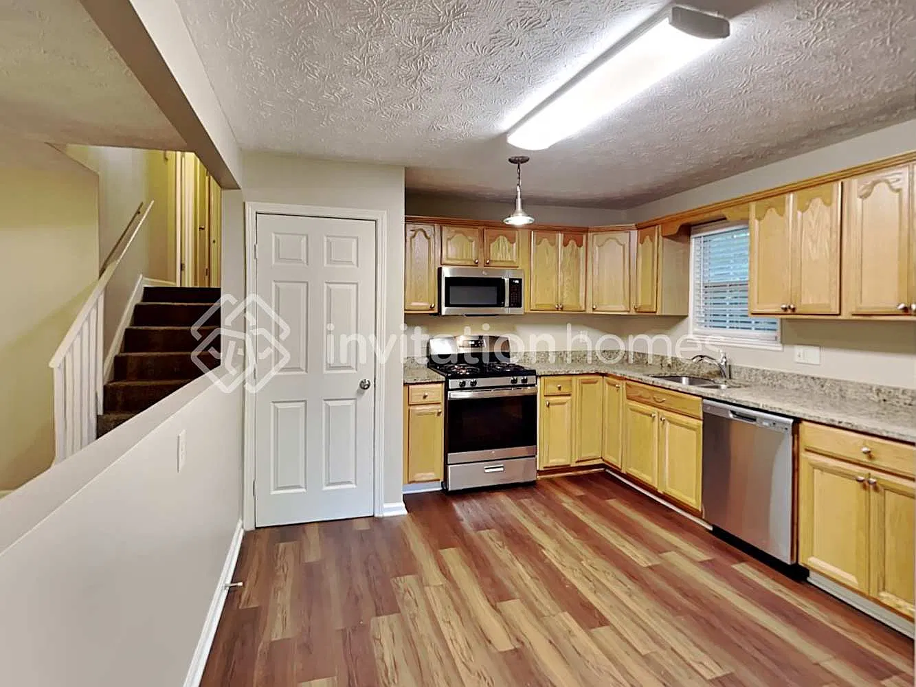 1368 Fairview Trl Lawrenceville, GA 30043 — Photo 1