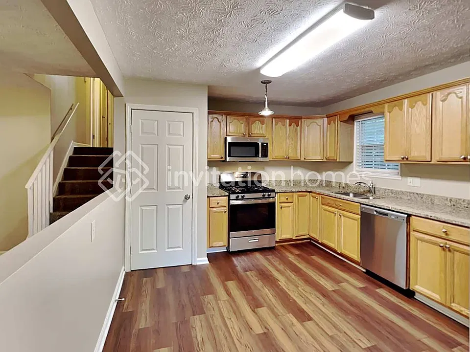 1368 Fairview Trl