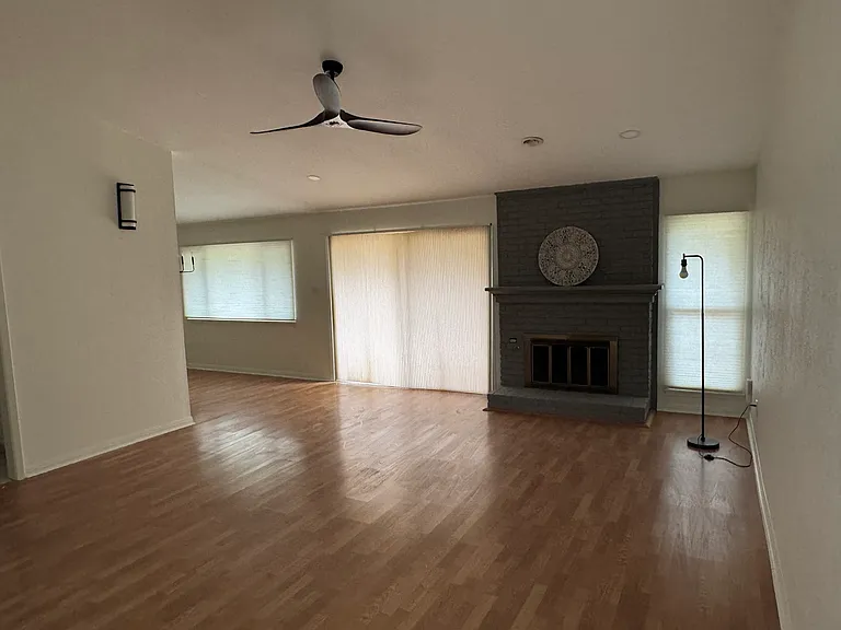 2510 Stoutwood Cir — Photo 3