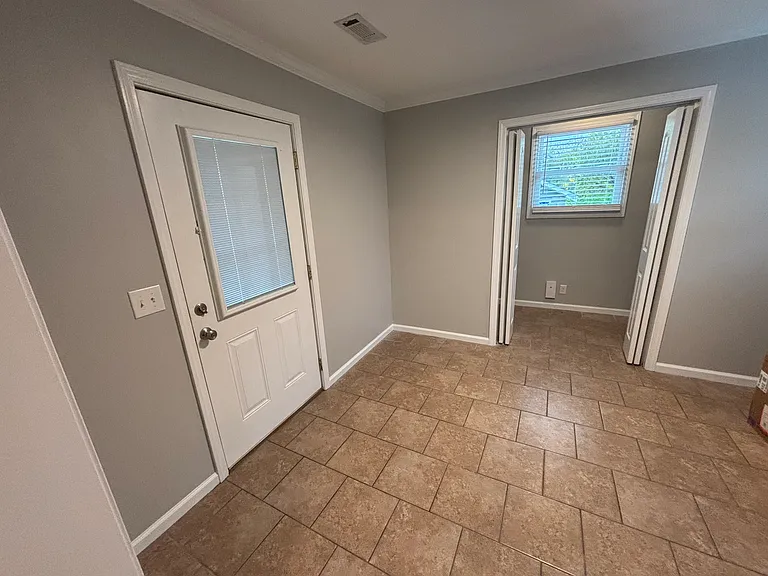 709 Morrow Rd — Photo 9