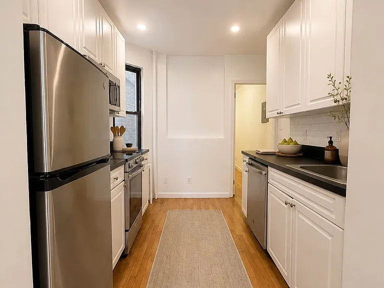 497 3rd Ave #4B — Photo 3