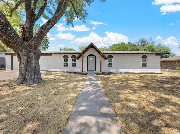 907 W Elizabeth Dr, Robinson, TX 76706