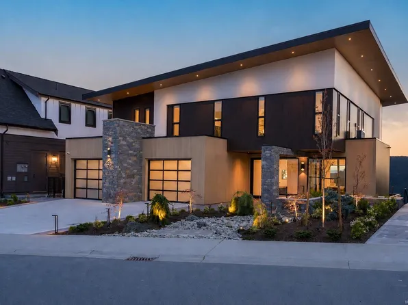 2029 Pinehurst Ter, Langford, BC V9B 3S3