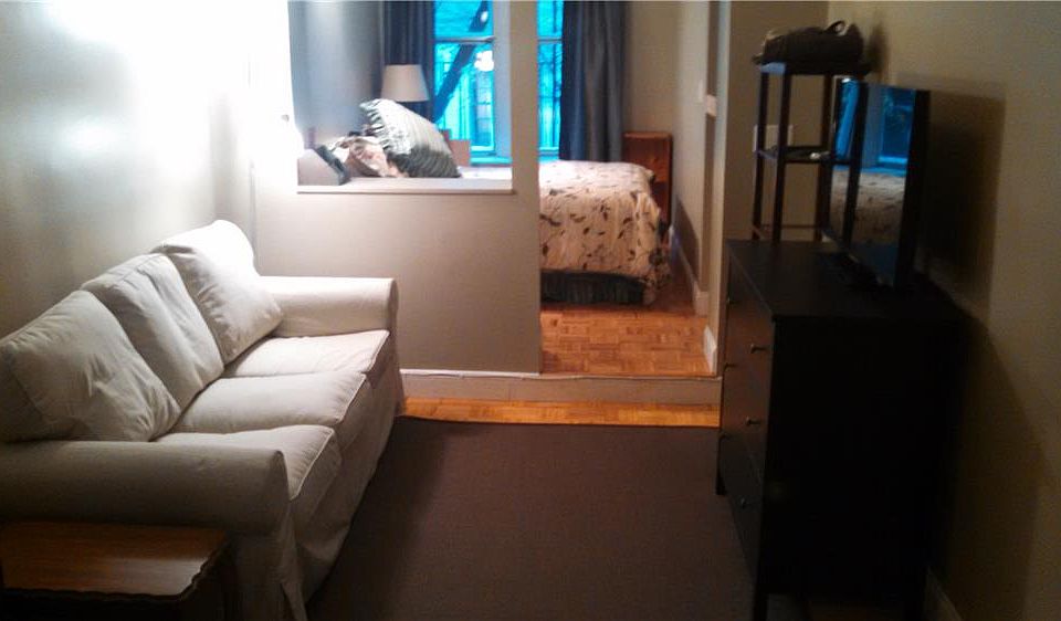 2nd image of 112 Suffolk St APT 1B