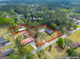 904 Golfview Dr, Waycross, GA 31501