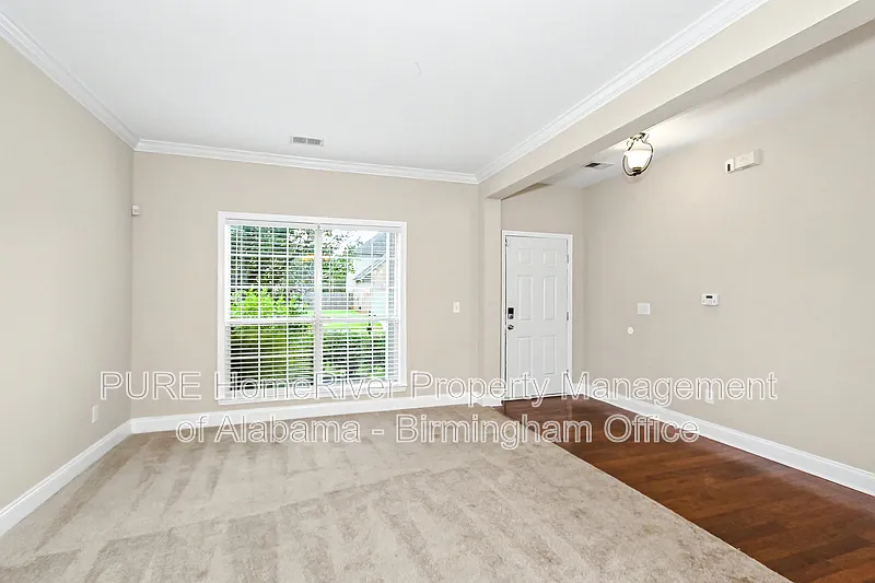3 bed, 3.0 bath, 2082 sqft, $2,095 — Photo 4