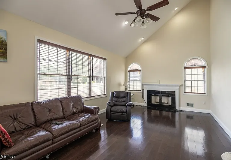 29 Vocisano Ct — Photo 17