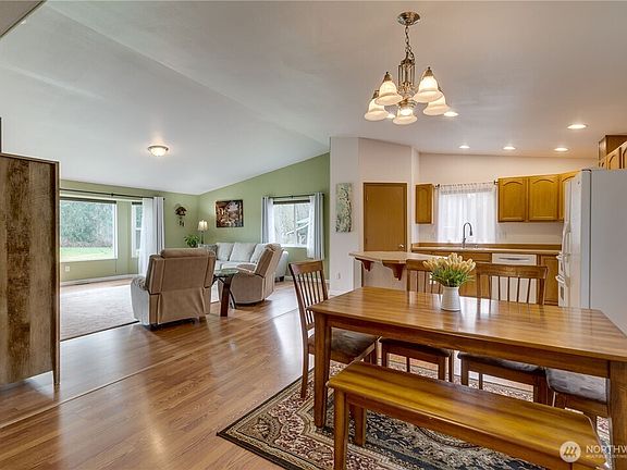 3rd image of 32011 371st Avenue NE