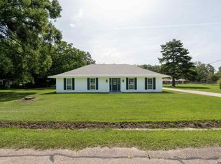32350 Sasser Ln, Walker, LA 70785