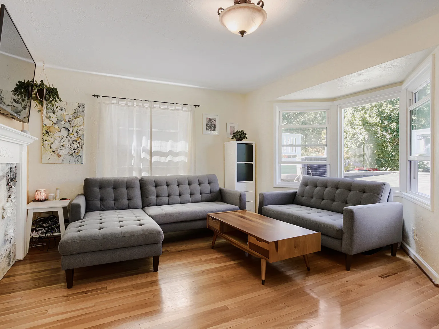 3 bed, 1330 sqft, $2,995 — Photo 4