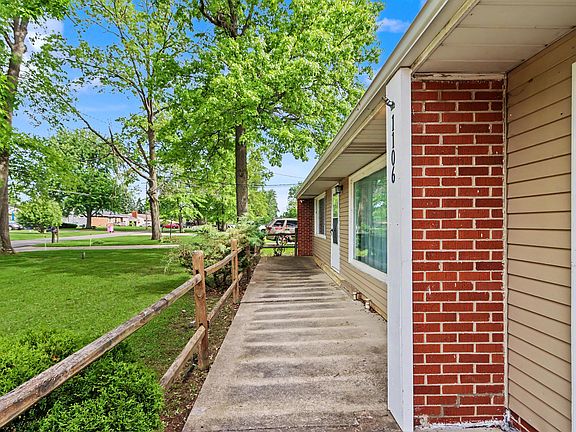 2nd image of 1106 Oakdale Dr