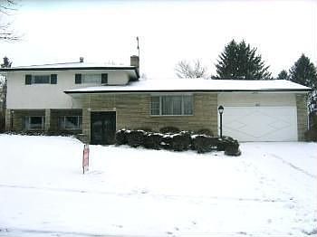 1st image of 415 Longfellow Ave