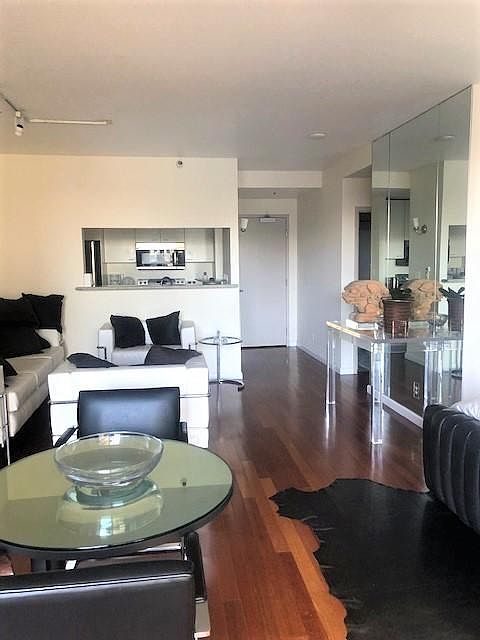 1st image of 300 3rd St APT 1009
