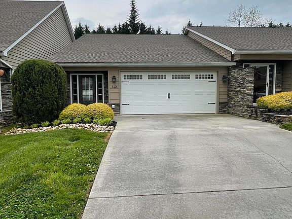 2nd image of 123 Chelsea Ln