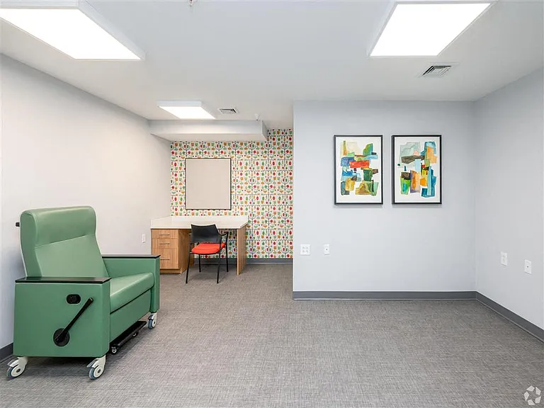 601 E Randolph Rd — Photo 15