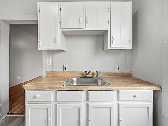 4th image of 916 Walnut Ave #2