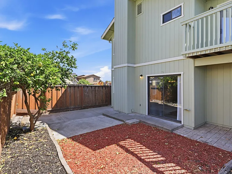 498B Beck St — Photo 20