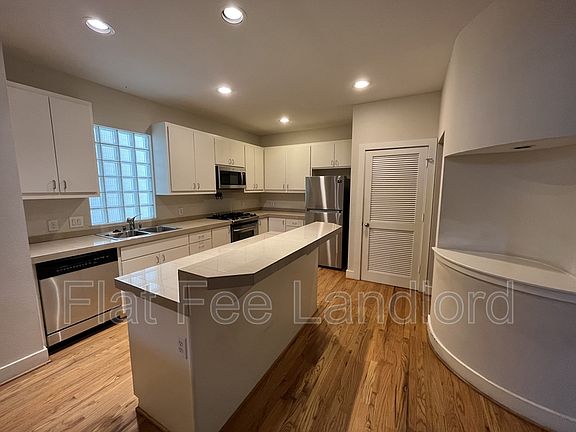 4th image of 8678 Meadowcroft Dr
