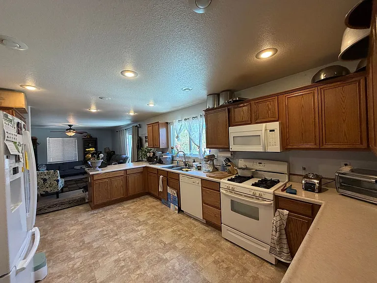 18210 Pin Oak Ct — Photo 9