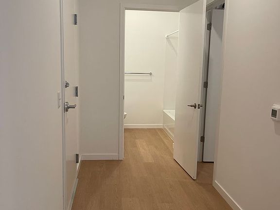 5th image of 2611 2nd Ave S #102