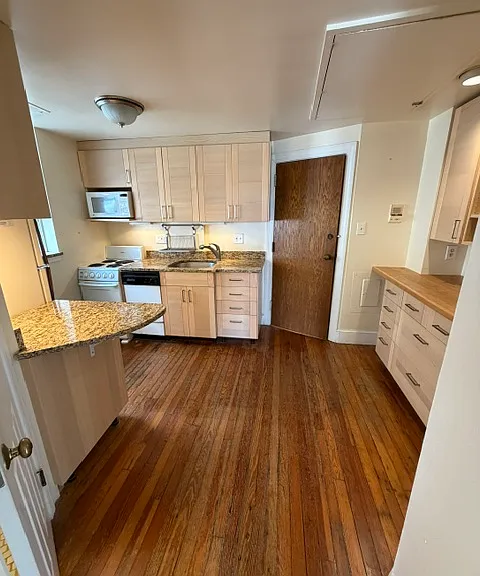 2019 Kalorama Rd NW #7 — Photo 13
