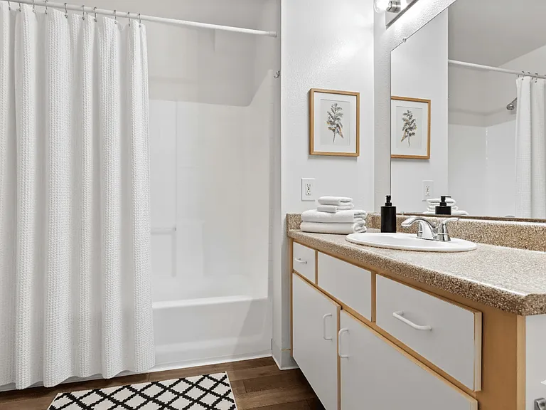 Kinwood Townhomes — Photo 10