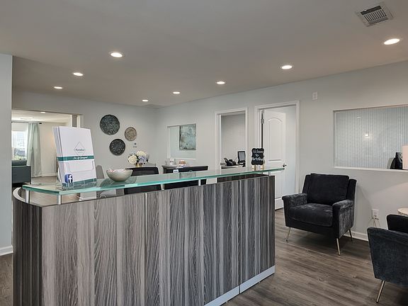 Portofino Leasing Office