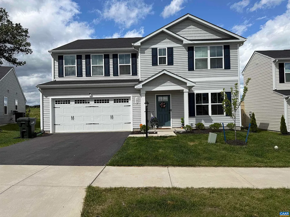 109 Walsh Ln